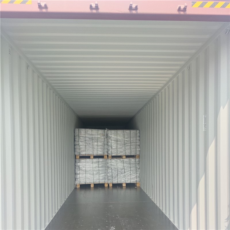 Exemple de chargement de fibres de polypropylène en béton.jpg