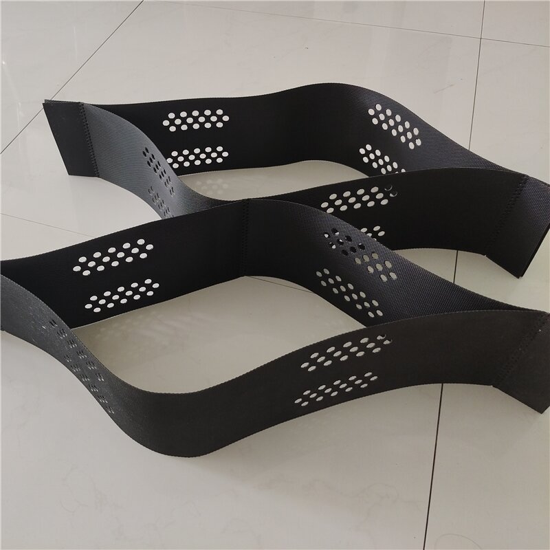 Protection de pente renforcée par géocellules HDPE haute résistance.jpg Protection de pente renforcée par géocellules HDPE haute résistance.jpg