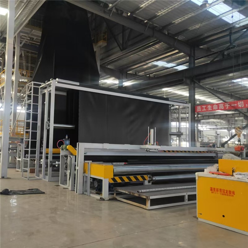 Revêtement de bassin géomembrane HDPE noir à vendre.jpg Revêtement de bassin géomembrane HDPE noir à vendre.jpg