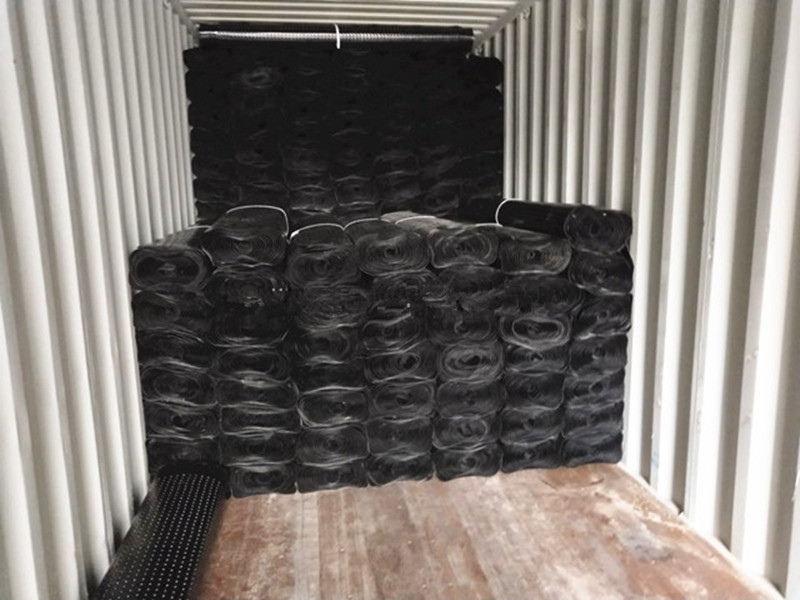 Panneau à fossettes en PEHD pour le drainage mural.jpg Panneau à fossettes en PEHD pour le drainage mural.jpg