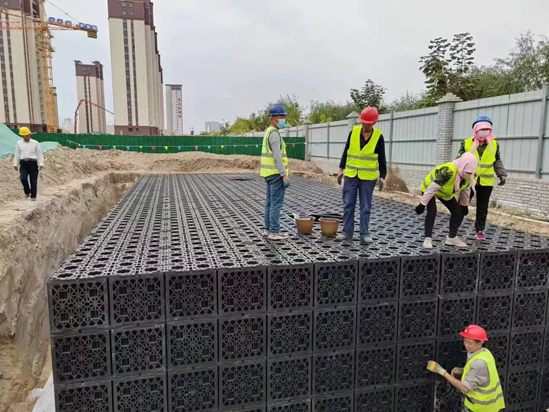 Module de stockage d'eau de pluie PP 1000 mm * 1000 mm.jpg