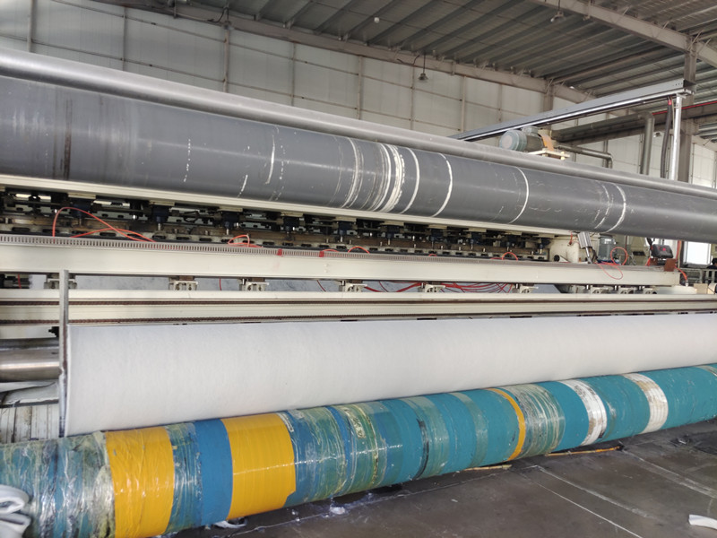 Géotextile aiguilleté haute résistance.jpg