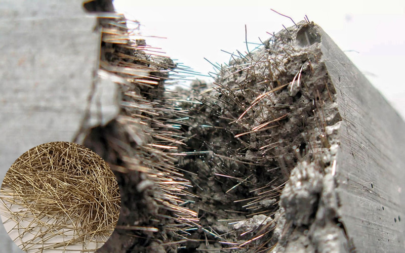 Fibres d'acier cuivrées pour béton.jpg Fibres d'acier cuivrées pour béton.jpg