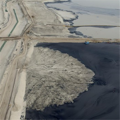 Revêtement géomembranaire pour bassins de résidus.jpg Revêtement géomembranaire pour bassins de résidus.jpg