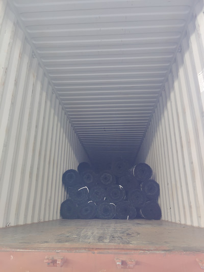 Tapis de contrôle de l'érosion avec revêtement en plastique.jpg Tapis de contrôle de l'érosion avec revêtement en plastique.jpg