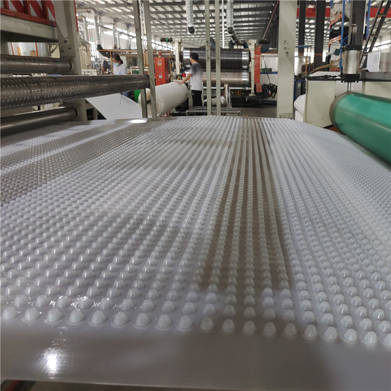 Atelier sur les panneaux de drainage en PEHD.jpg Atelier sur les panneaux de drainage en PEHD.jpg