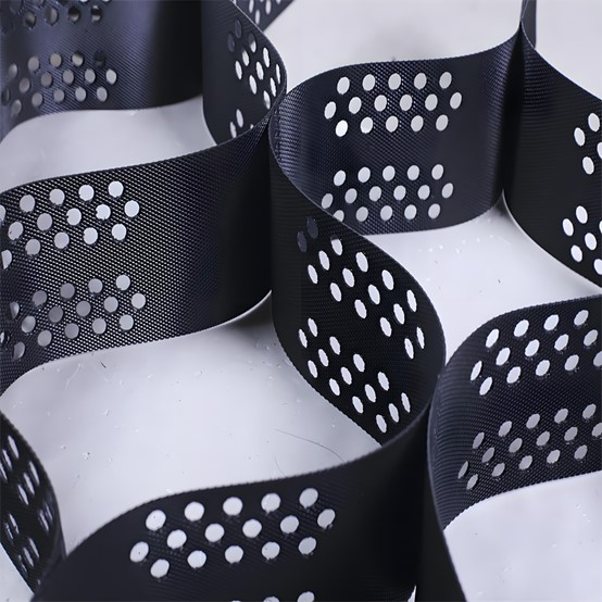 Géocellules cellulaires pour allées de 100 mm, 150 mm et 200 mm.jpg Géocellules cellulaires pour allées de 100 mm, 150 mm et 200 mm.jpg