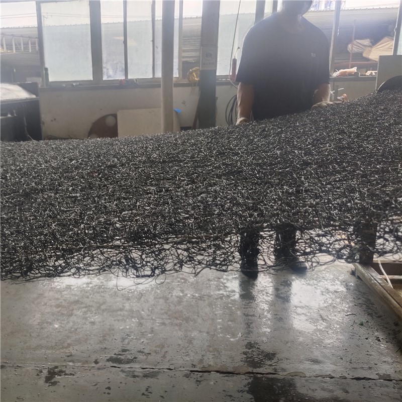 Atelier de production de tapis de drainage.jpg Atelier de production de tapis de drainage.jpg