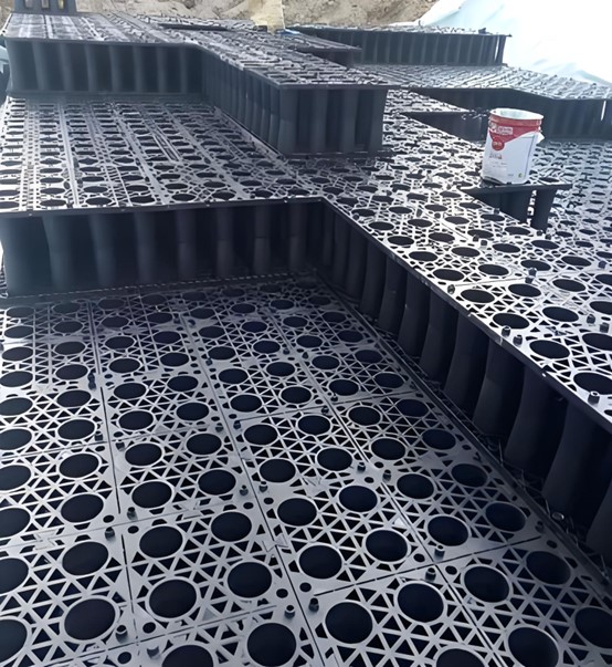 Système de collecte des eaux de pluie en PP.jpg