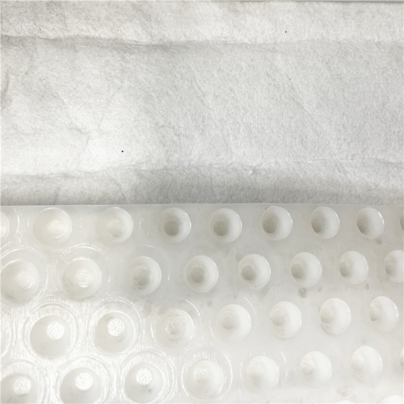 Panneau de drainage géotextile en PEHD pour plate-forme.jpg Panneau de drainage géotextile en PEHD pour plate-forme routière.jpg