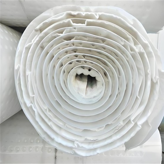 Panneau de drainage géotextile blanc.jpg Panneau de drainage géotextile blanc.jpg