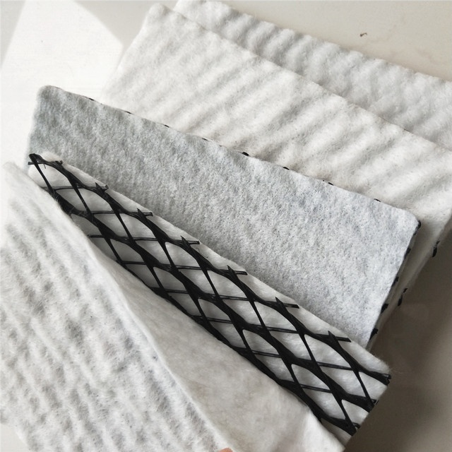 Filet géotextile composite en PEHD.jpg Filet géotextile composite en PEHD.jpg