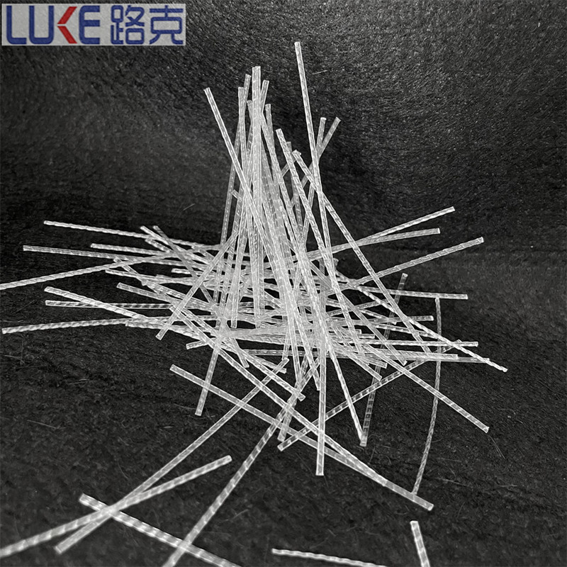 Macrofibres en polypropylène Luke PP pour béton de ciment.jpg