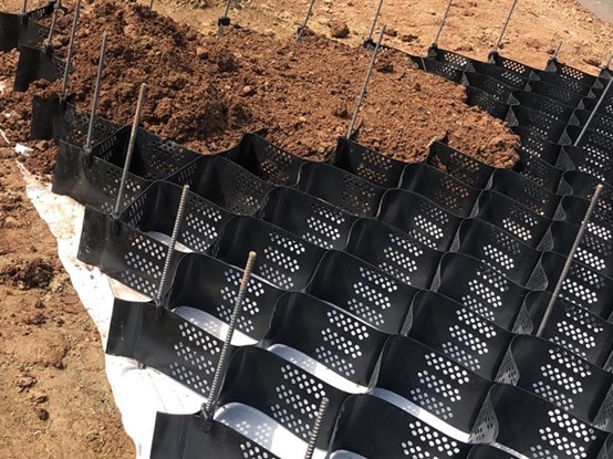 Stabilisateur de gravier Geocell.jpg Stabilisateur de gravier Geocell.jpg