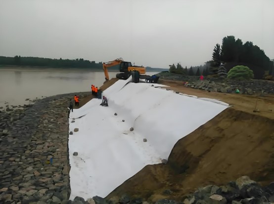 Dam Geotextile.jpg Dam Geotextile.jpg