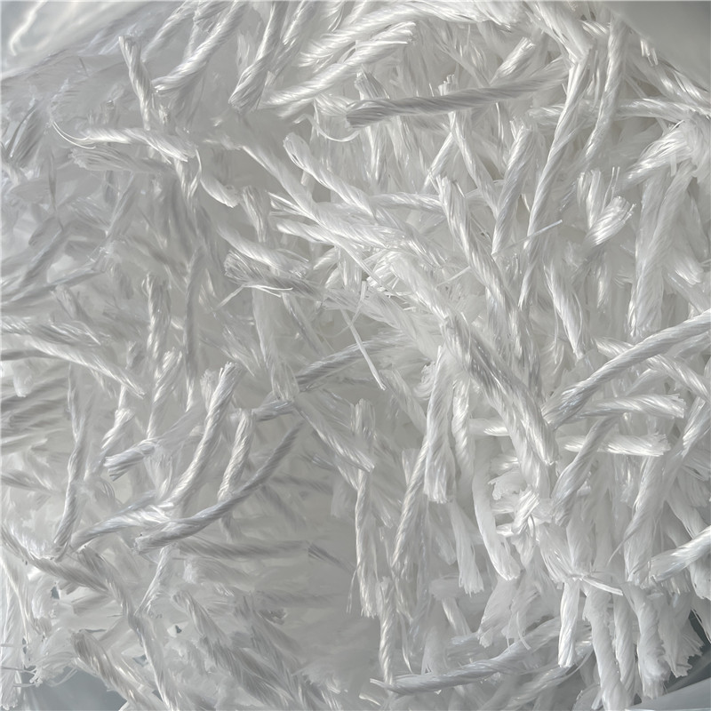 Fibre PP torsadée haute résistance 54 mm.jpg